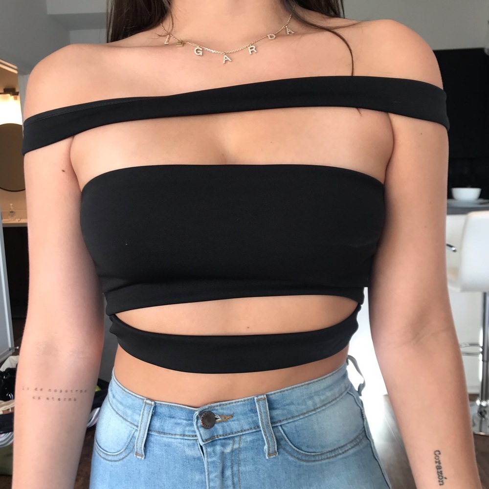 Black crop top